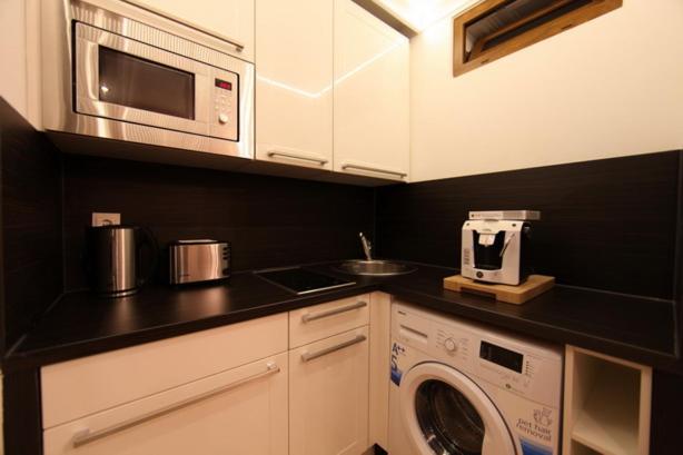 Golden Apartments إسن المظهر الخارجي الصورة