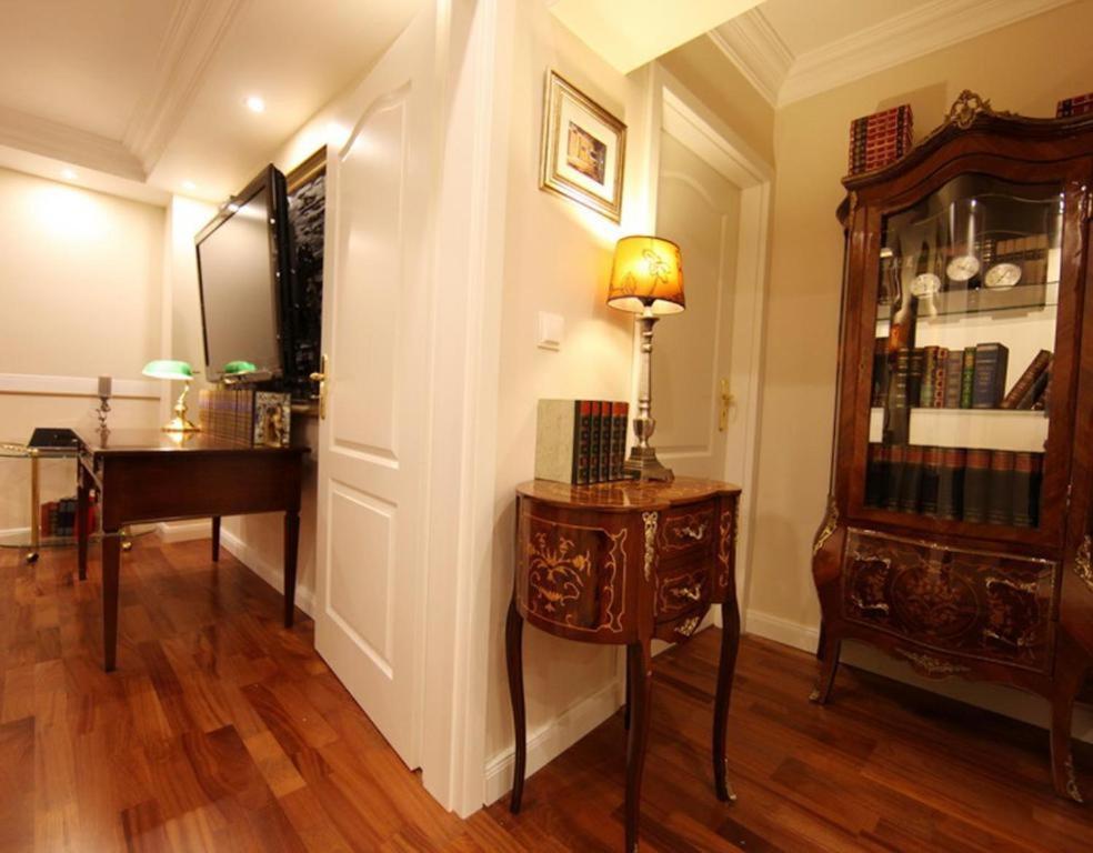Golden Apartments إسن المظهر الخارجي الصورة