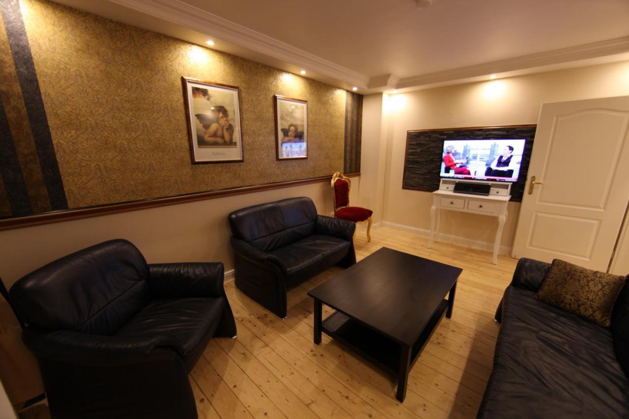 Golden Apartments إسن المظهر الخارجي الصورة
