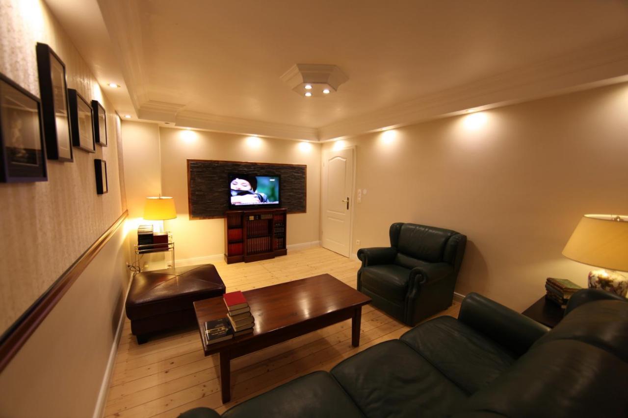 Golden Apartments إسن المظهر الخارجي الصورة