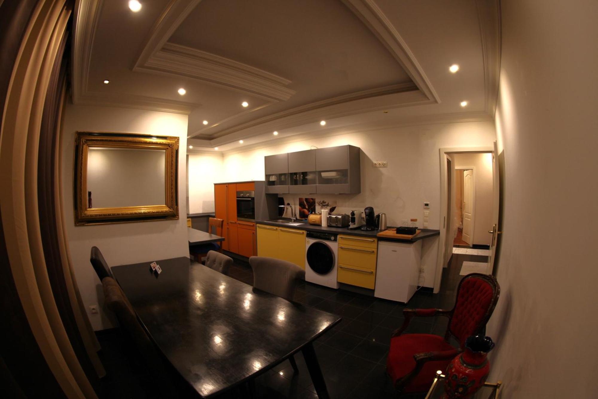 Golden Apartments إسن المظهر الخارجي الصورة